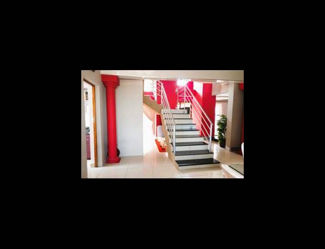 4 BEDROOM HOUSE FOR SALE IN WOODHILL ESTATE